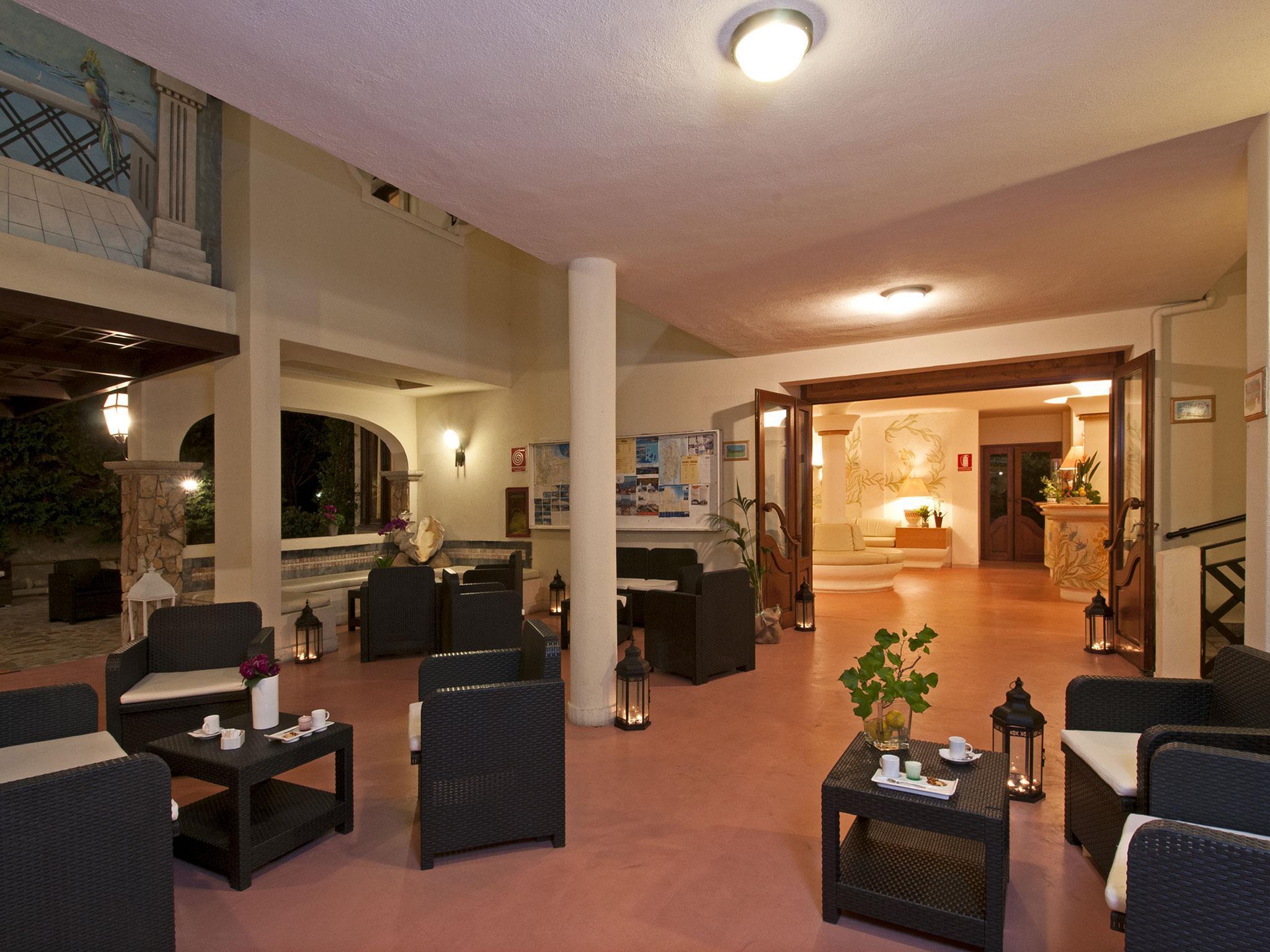Hotel Palau Ngoại thất bức ảnh
