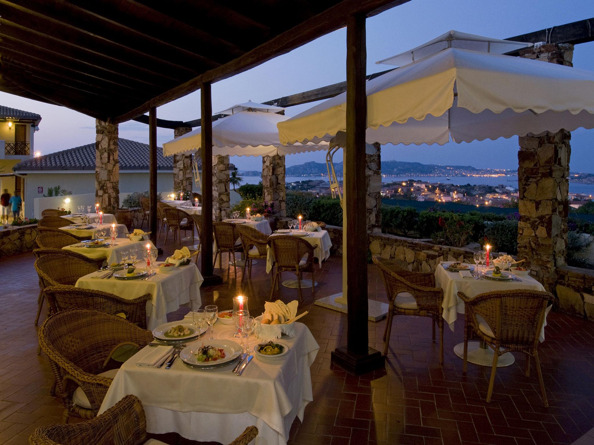 Hotel Palau Ngoại thất bức ảnh