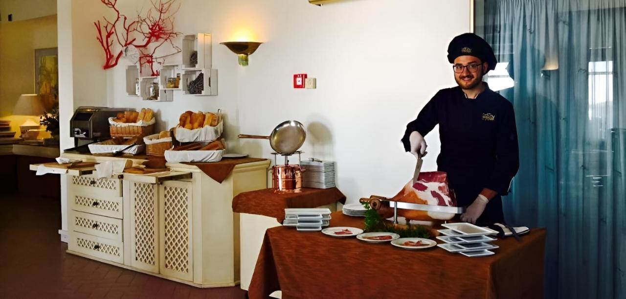 Hotel Palau Ngoại thất bức ảnh