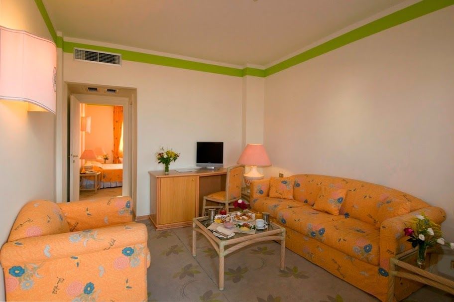 Hotel Palau Ngoại thất bức ảnh
