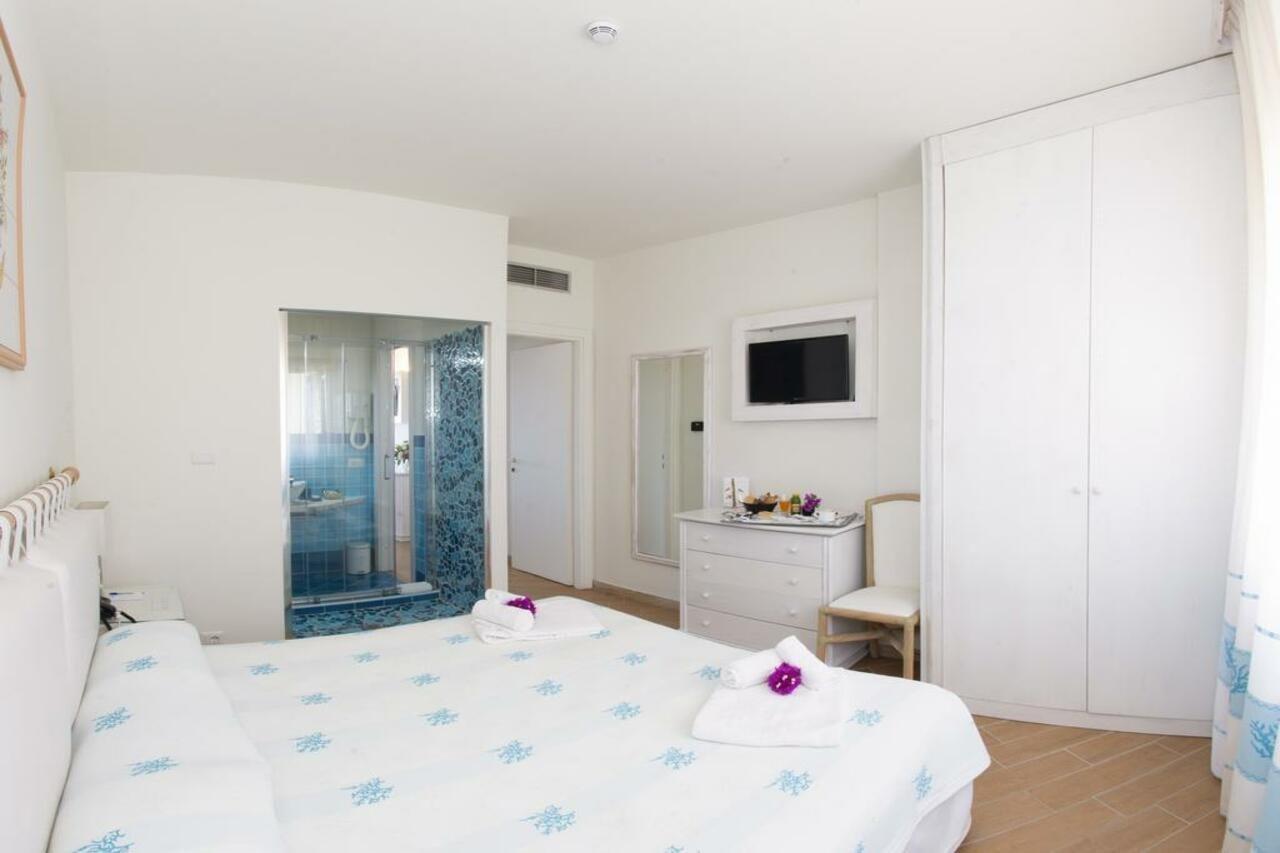 Hotel Palau Ngoại thất bức ảnh